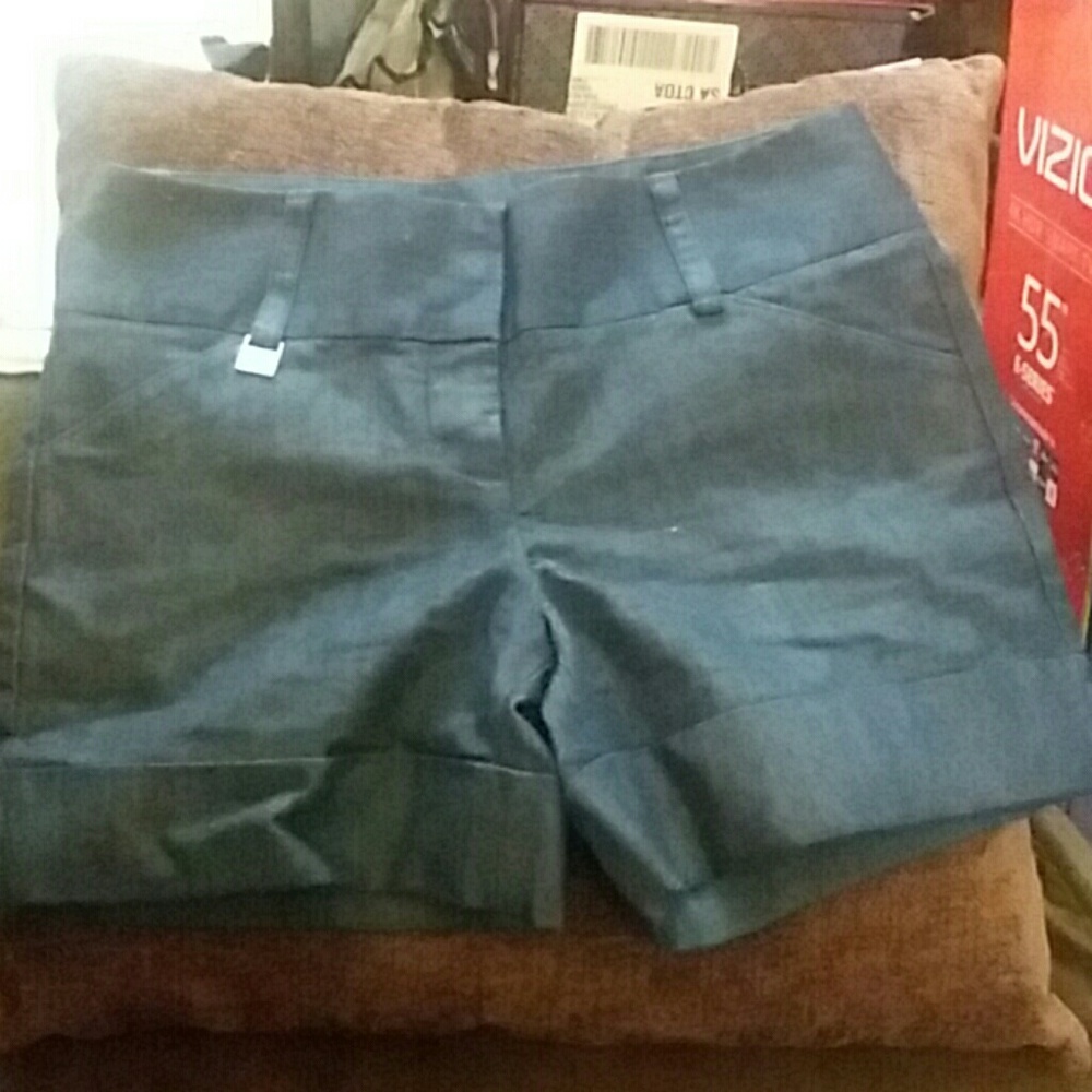 Express Design studio shorts